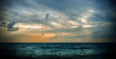 Sunrise Siyam Bay, Tayland. Güzel gündoğumu veya günbatımı arka plan.