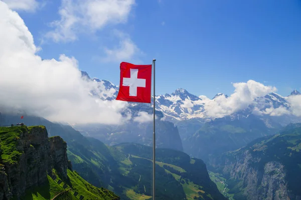 Dağ Doruklarına Sviçre Bayrağı Manzara Arka Plan Lauterbrunnen Jungfrau Bernese — Stok fotoğraf