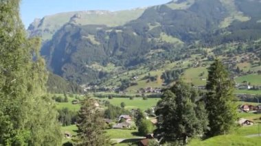 Dağ doruklarına arka plan manzara. Jungfrau, Bernese highland. Alpler, turizm, seyahat ve macera kavramı hiking