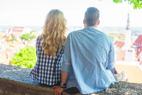 Giovane Coppia Amorevole Viaggio Tallinn Uomo Donna Punto Vista Amore — Foto Stock