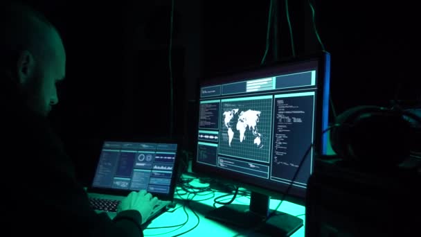 Hackers Romper Servidor Utilizando Varios Equipos Virus Infectados Ransomware Delito — Vídeos de Stock