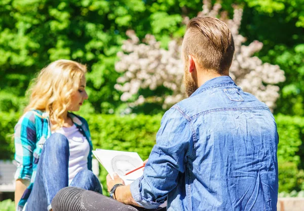 Jonge Gelukkig Liefdevol Paar Met Datum Stad Betrekkingen Vriendschap Liefde — Stockfoto