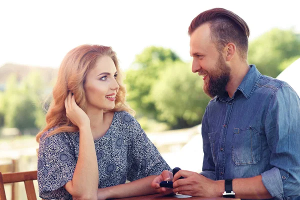 Sposami Concetto Coppia Amorevole Fidanzarsi Caffè All Aperto Uomo Che — Foto Stock