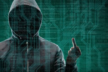Dijital arka plan üzerinde anonim bilgisayar korsanı. Gizlenmiş karanlık yüz maskesi ve hood. Veri hırsız, internet saldırı, darknet dolandırıcılık, tehlikeli bir virüs ve siber güvenlik kavramı.