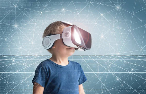 Portrait Happy Kid Virtual Reality Headset Attractive Kid Using Goggles — Stock Photo, Image