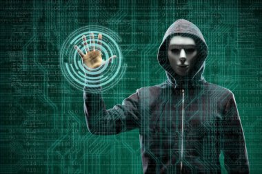 Dijital arka plan üzerinde anonim bilgisayar korsanı. Gizlenmiş karanlık yüz maskesi ve hood. Veri hırsız, internet saldırı, darknet dolandırıcılık, tehlikeli bir virüs ve siber güvenlik kavramı.