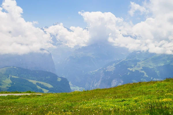 Alpengipfel Landschaft Hintergrund Lauterbrunnen Jungfrau Berner Hochland Alpen Tourismusreise Wanderkonzept — Stockfoto