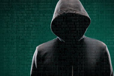 Dijital arka plan üzerinde anonim bilgisayar korsanı. Gizlenmiş karanlık yüz maskesi ve hood. Veri hırsız, internet saldırı, darknet dolandırıcılık, tehlikeli bir virüs ve siber güvenlik kavramı.