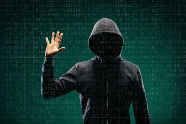 Dijital arka plan üzerinde anonim bilgisayar korsanı. Gizlenmiş karanlık yüz maskesi ve hood. Veri hırsız, internet saldırı, darknet dolandırıcılık, tehlikeli bir virüs ve siber güvenlik kavramı.