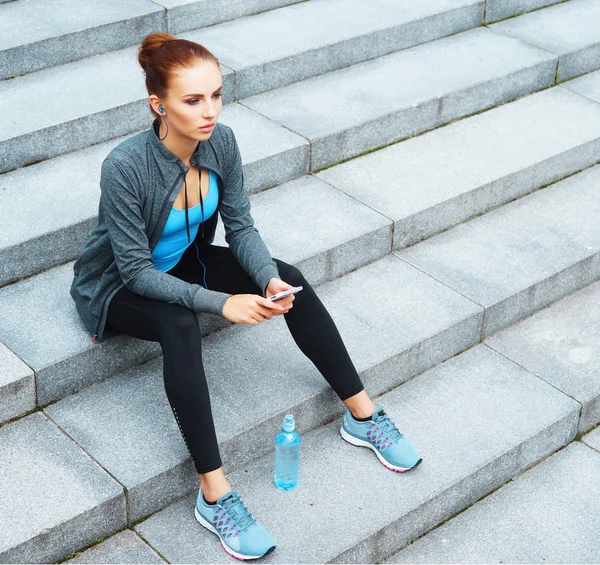 Young Fit Sporty Brunette Girl Sportswear Woman Doing Sports Outdoor — Stock Photo, Image