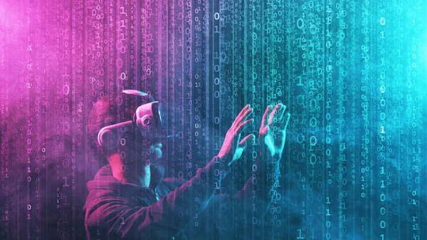 Retrato Hombre Casco Realidad Virtual Sobre Fondo Digital Abstracto Cara — Foto de Stock