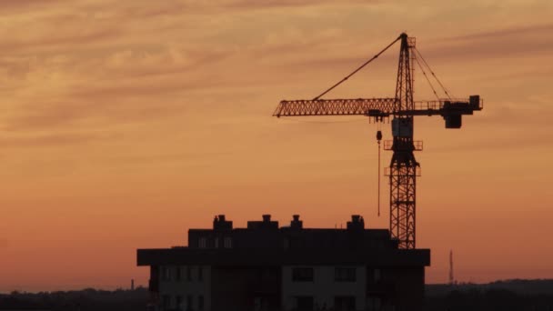 Construction Crane Bright Light Sunset Sky Background — Stock Video