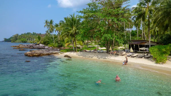 Koh Kood Island Thailand January 2018 People Swimming Beautiful Tropical — Stock Photo, Image