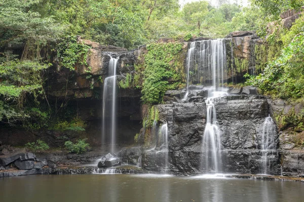 Cachoeira Klongchao Ilha Koh Kood Tailândia — Fotografia de Stock