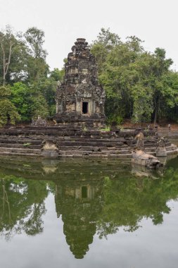 Ada tapınak Preah Neak Poan Angkor Kamboçya tarih itibariyle görünümünü
