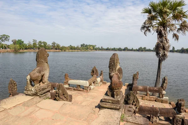 Temple Central Lake Angkor Cambodia — Stock Photo, Image