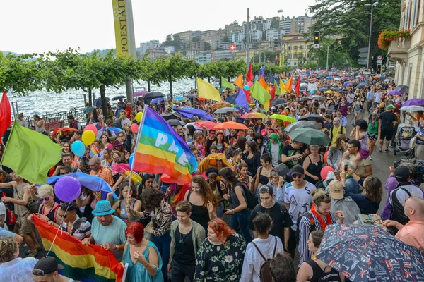 Lugano Suiza Junio 2018 Gays Lesbianas Caminando Desfile Del Orgullo —  Fotos de Stock