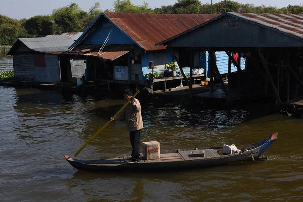 Lac Tonle Sap Cambodge Janvier 2018 Village Flottant Sur Eau — Photo