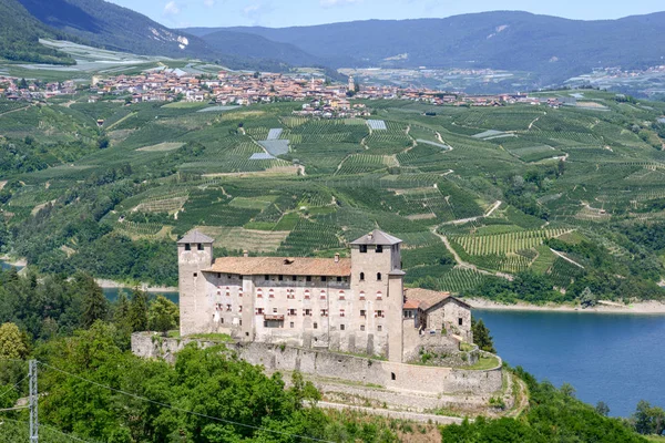 Vista Para Castelo Cles Lago Santa Giustina Non Valley Dolomites — Fotografia de Stock