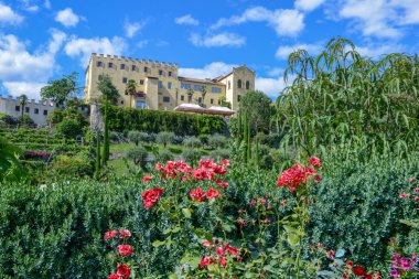 Botanik Bahçesi Trauttmansdorff Kalesi, Meran South Tyrol, İtalya
