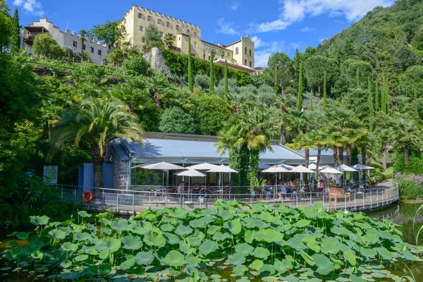 Botanik Bahçesi Trauttmansdorff Kalesi, Meran South Tyrol, İtalya