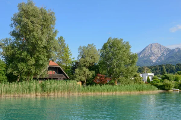 Εξοχική Κατοικία Στην Λίμνη Fakkar Στην Καρινθία Αυστρία — Φωτογραφία Αρχείου