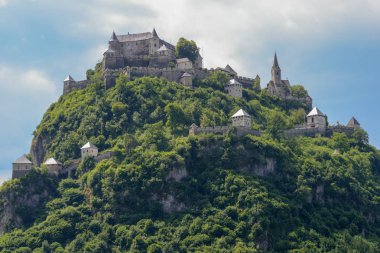 Hochosterwitz kale Avusturya'nın en etkileyici Ortaçağ kaleleri, Carinthia, Avusturya biri olarak kabul edilir