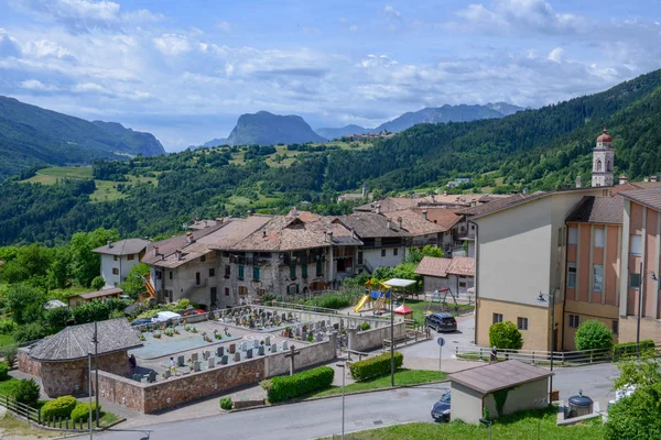 Pueblo Stenico Trentino Italia — Foto de Stock