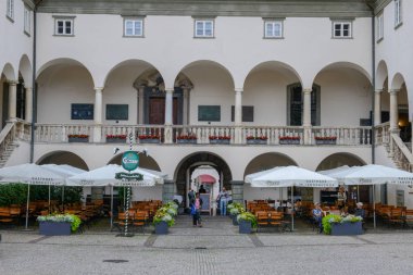 Klagenfurt, Avusturya - 30 Haziran 2018: Klagenfurt, Avusturya Carinthia başkenti ilçe evde