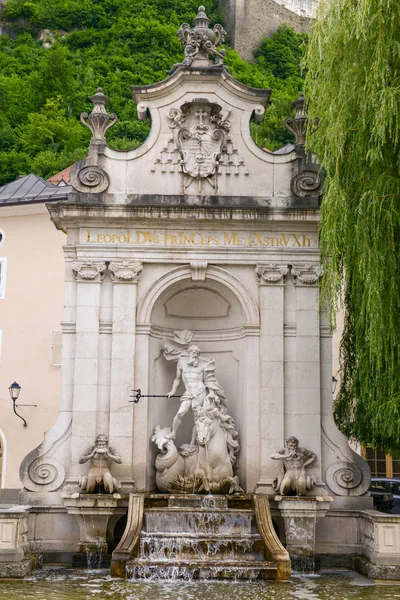 Fontein Het Historische Stadscentrum Van Salzburg Oostenrijk — Stockfoto