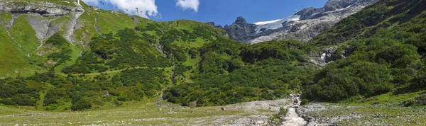 Rivier Met Water Uit Gletsjer Van Mount Titlis Engelberg Zwitserse — Stockfoto