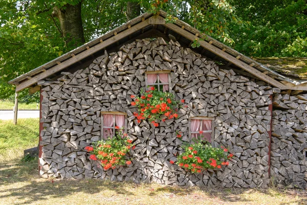 Casa Construída Com Troncos Árvores Sachseln Nos Alpes Suíços — Fotografia de Stock