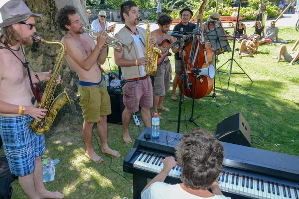 Lugano Sviçre Temmuz 2016 Kolzen Sbronzerband Oynayan Lugano Sviçre Buskers — Stok fotoğraf