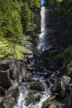 şelale, engelberg, İsviçre Alpleri üzerinde