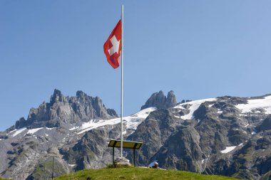 Furenalp, İsviçre - 28 Ağustos 2018: Mountain view Engelberg İsviçre Alpleri üzerinde üzerinde Furenalp adlı