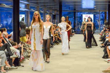 Lugano İsviçre üzerinde defilede aklınıkaçırmış olmalısın