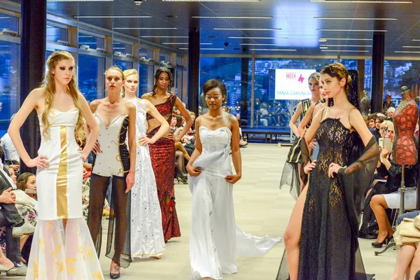 Défilé sur le défilé de mode à Lugano en Suisse — Photo