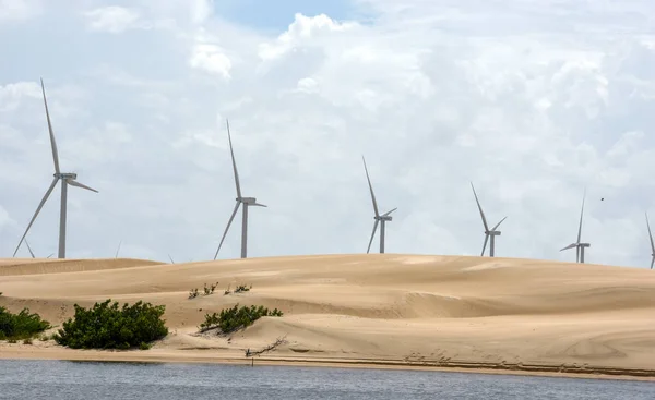 Větrné Mlýny Písečných Dunách Lencois Maranhenses Poblíž Atins Brazílii — Stock fotografie