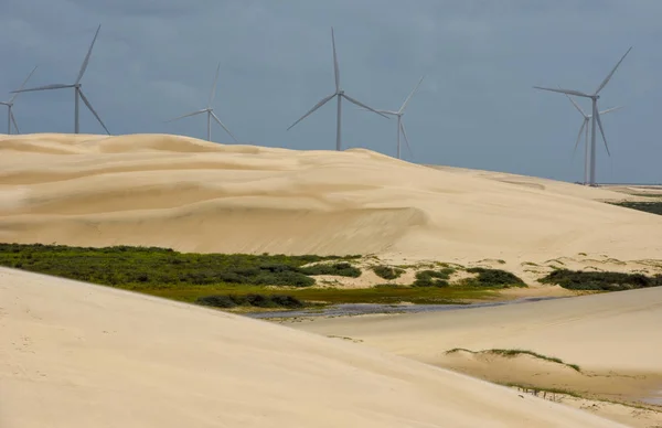 Větrné Mlýny Písečných Dunách Lencois Maranhenses Poblíž Atins Brazílii — Stock fotografie