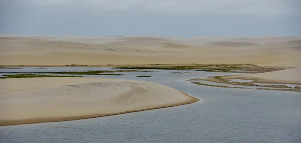 Lagune Het Midden Van Duinen Lencois Maranhenese Nationaal Park Brazilië — Stockfoto