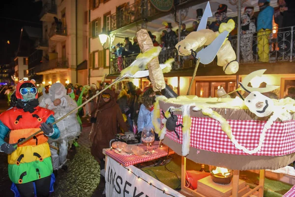 Engelberg Schweiz Februari 2018 Deltagare Dräkter Utföra Gatan Procession Carnival — Stockfoto