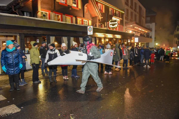 Engelberg Svizzera Febbraio 2018 Partecipanti Costumi Esibiscono Una Processione Piazza — Foto Stock