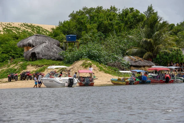 Porto turístico no rio Preguicas perto de Atins no Brasil — Fotografia de Stock