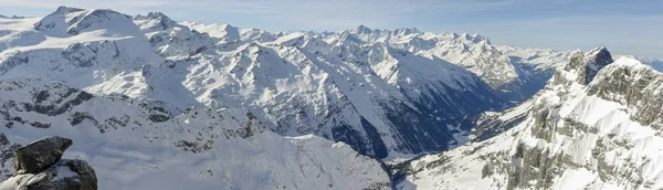 Winter landscape from mount Titlis over Engelberg to the swiss a — Stock Photo, Image