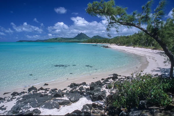 Tropical paradise beach of Ile Aux Cerfs, Mauritius island — Stock Photo, Image