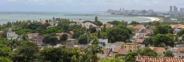 Arka Recife şehir ile Olinda eski sömürgeci kasaba