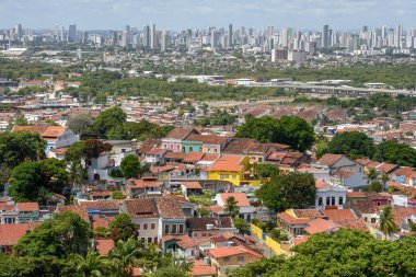 Arka Recife şehir ile Olinda eski sömürgeci kasaba