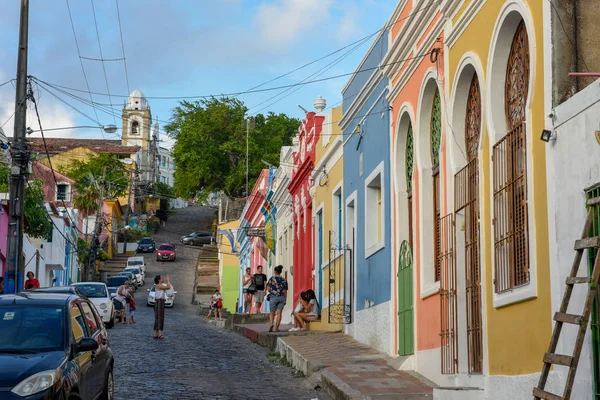 Kleurrijke Braziliaanse koloniale huizen — Stockfoto