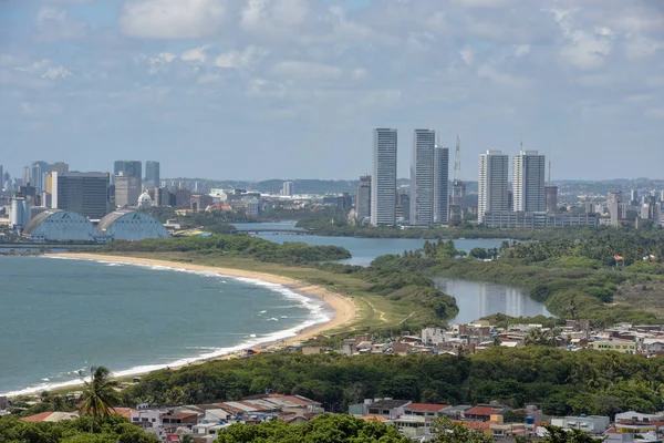 Antigua ciudad colonial de Olinda con la ciudad de Recife en la parte posterior — Foto de Stock