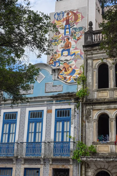 Traditionele Portugese koloniale architectuur in Sao Luis op hardsoldeer — Stockfoto